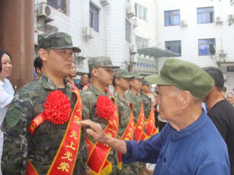 1759053427169588.png 1758517382171036.png