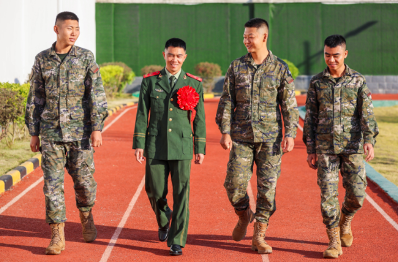 1764214692832722.png 1764209167285548.png