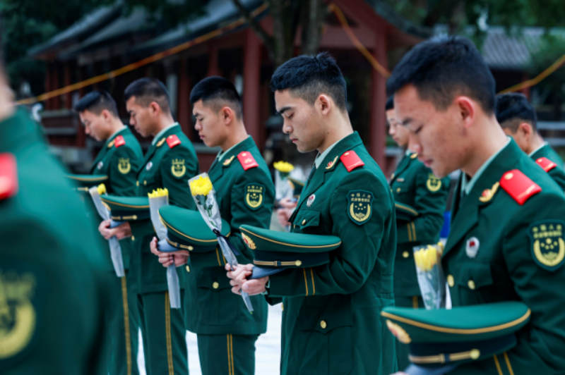 1765613196154584.png 1765596559949432.png