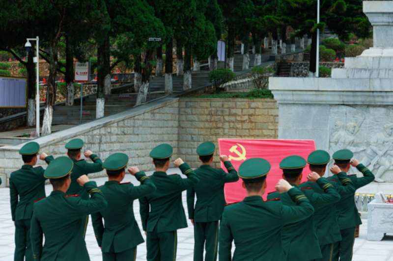 1765613219985074.png 1765596604548470.png