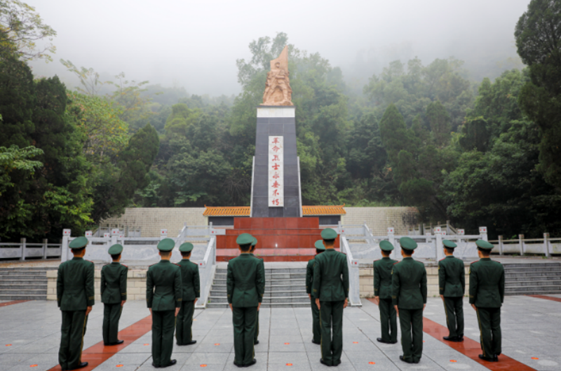 1765614679257172.png 1765597242564031.png