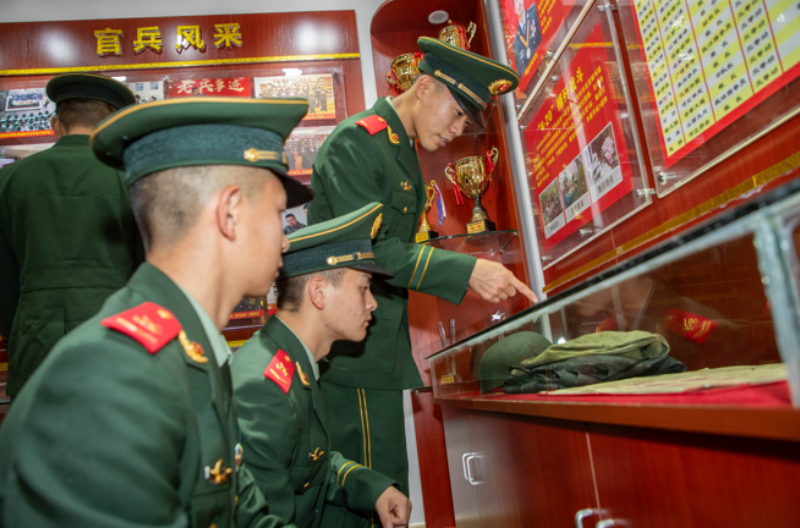 1765616115217377.png 1765600982381824.png